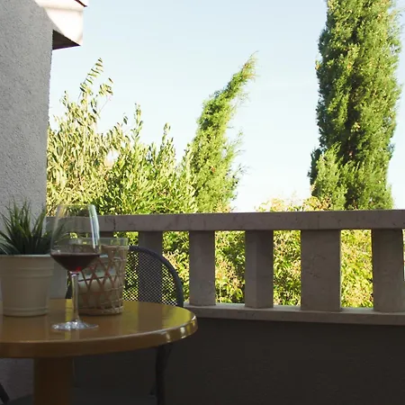 Toni * Sveti Filip i Jakov