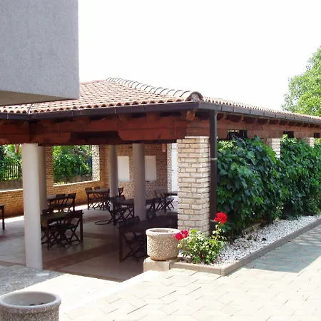 Apartment Toni Sveti Filip i Jakov