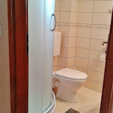 Toni Apartman *