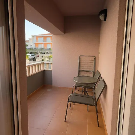 Toni סבטי פיליפ אי ג'קוב