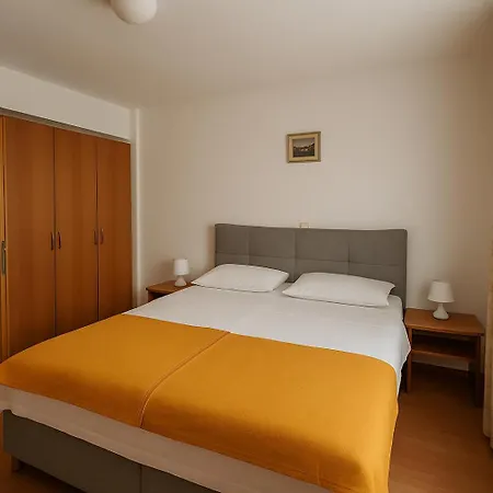 Toni Apartman Sveti Filip i Jakov