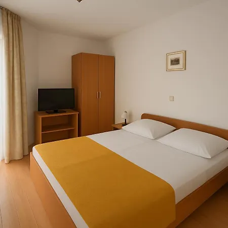 Toni * סבטי פיליפ אי ג'קוב