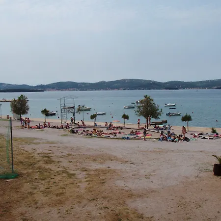 Toni Apartamento Sveti Filip i Jakov