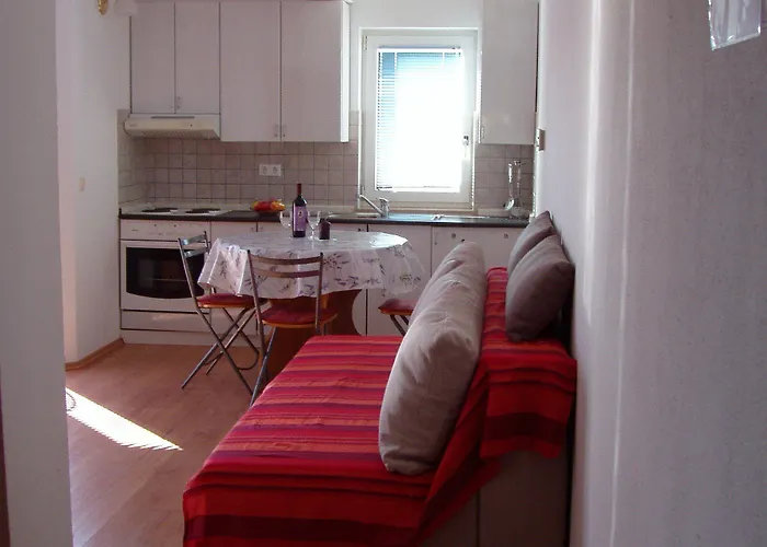 Toni * Свети-Филип-и-Яков